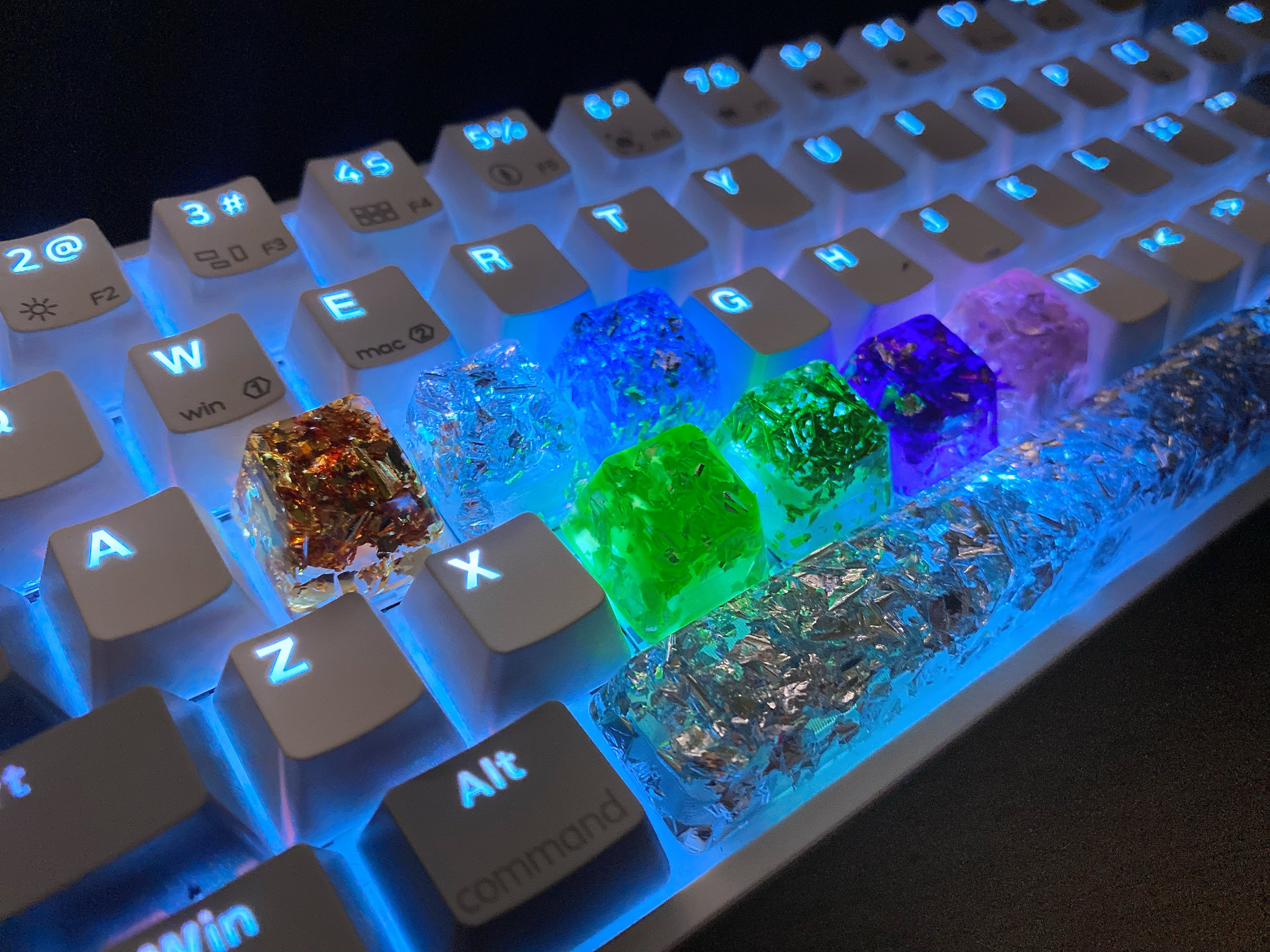 YUNZII Handmade Resin Artisan Keycaps - Image 5