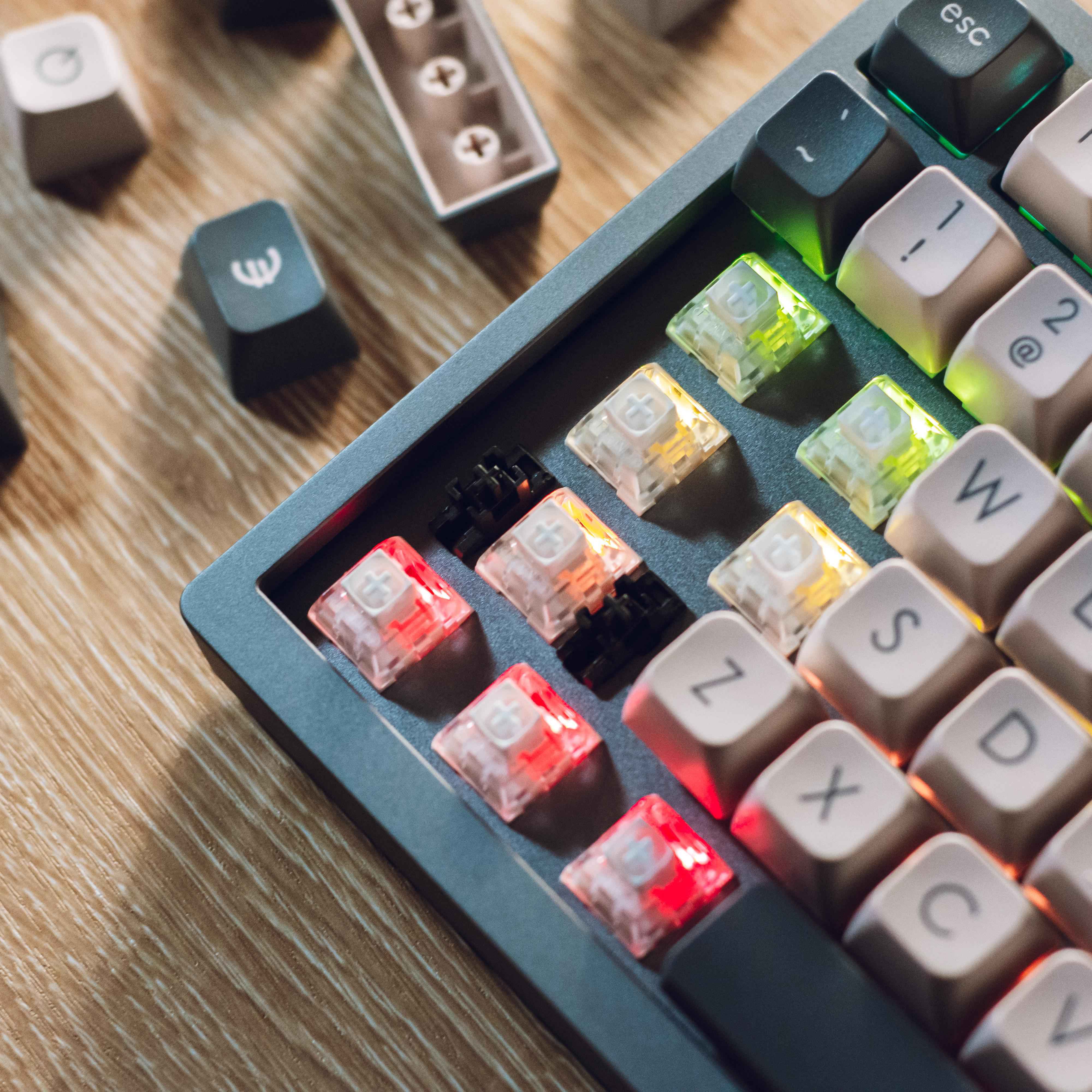 YUNZII AJAZZ AC081 Gasket Hot Swappable RGB Wired Aluminum Mechanical Keyboard - Peace - Image 11