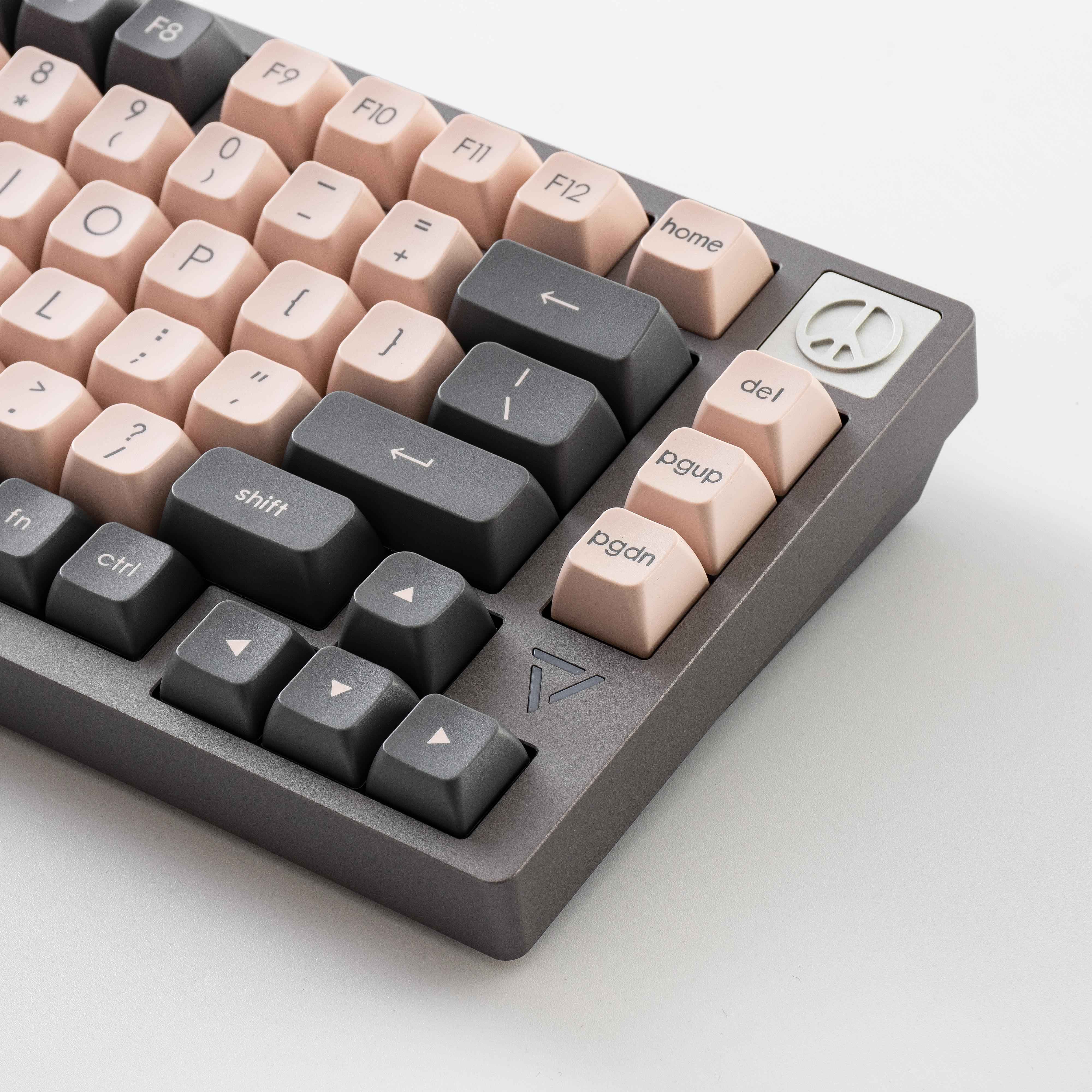 YUNZII AJAZZ AC081 Gasket Hot Swappable RGB Wired Aluminum Mechanical Keyboard - Peace - Image 4