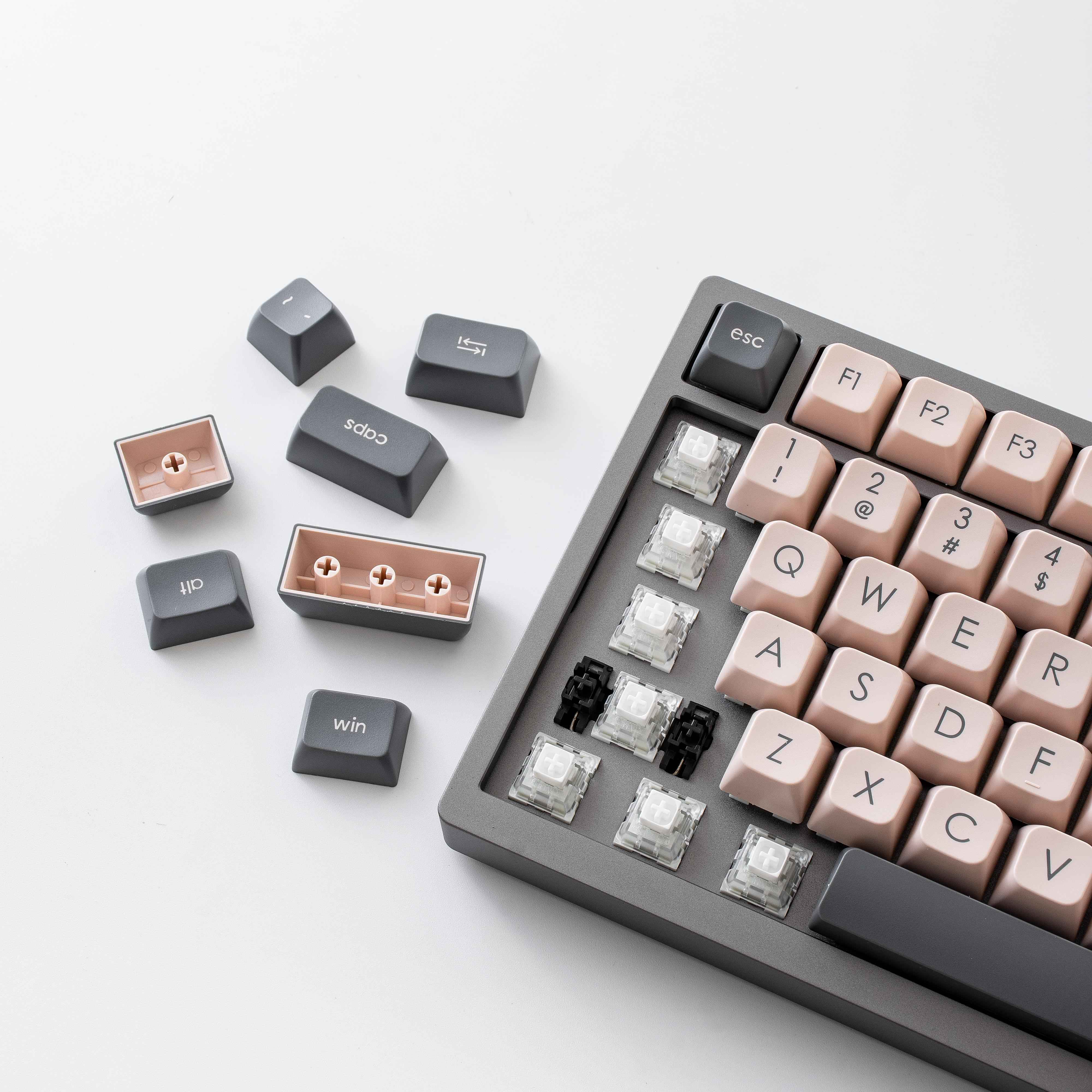 YUNZII AJAZZ AC081 Gasket Hot Swappable RGB Wired Aluminum Mechanical Keyboard - Peace - Image 9