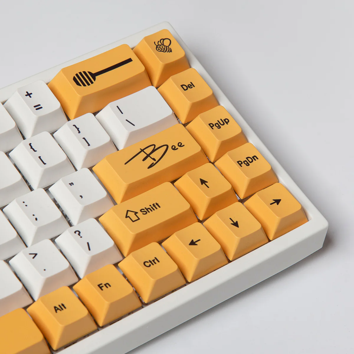 YUNZII Bee Keycap Set - Image 3